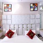 Hotel Anand - By Srida Hotels