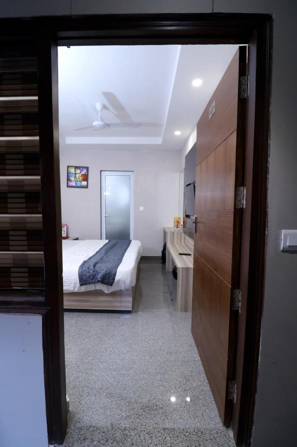 Hotel Anand - By Srida